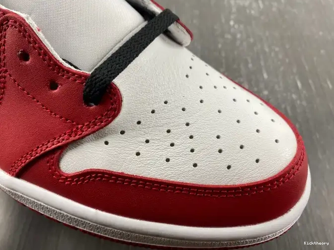 Kick Theory Low Jordan 705329-600 1 Chicago Retro Air 0531